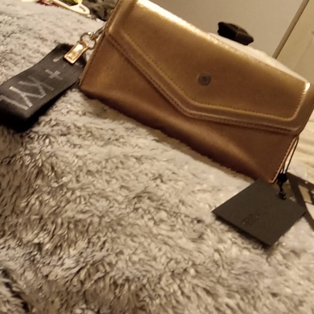 Kendell + Kylie wallet  💕